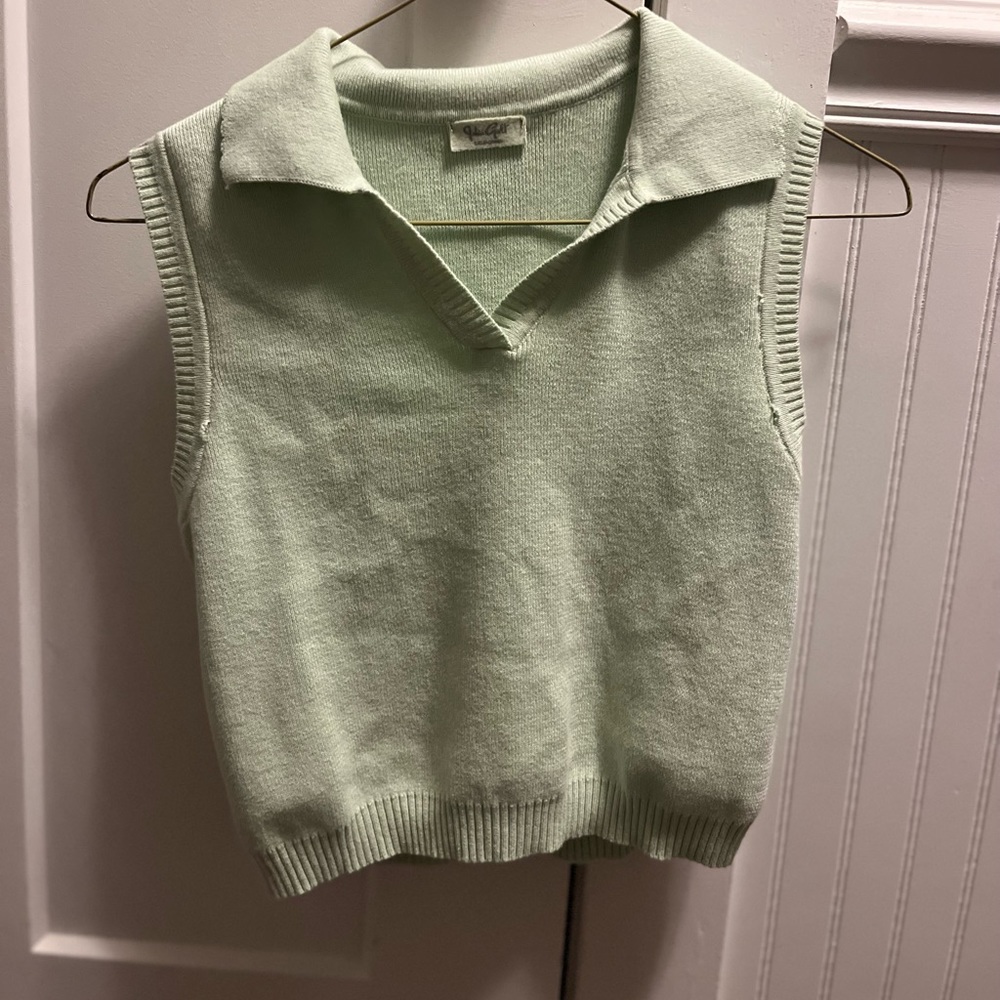 Brandy Melville Green Sweater Vest